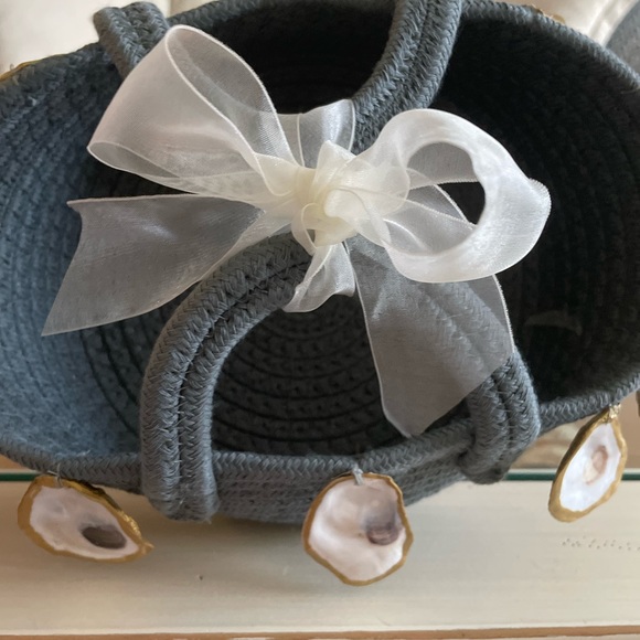 Oyster shell basket-handmade-small-adorable-use for bathrooms, bedrooms, etc. - Picture 4 of 9